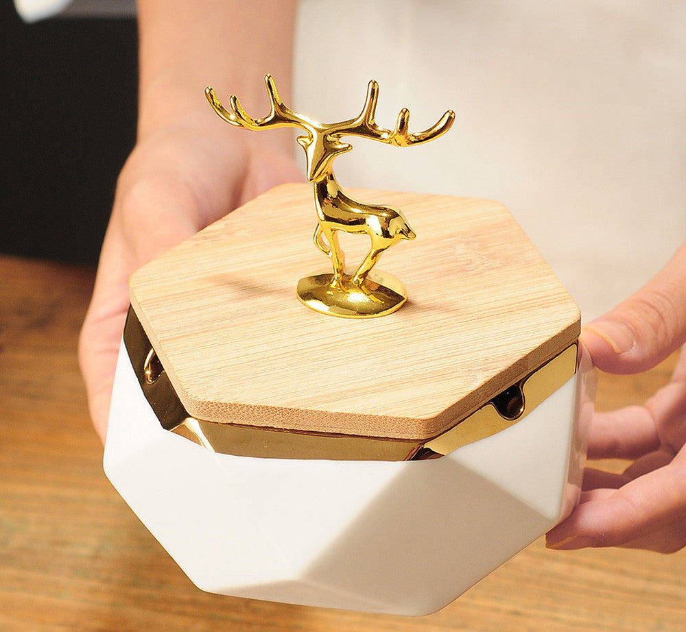 Nordic Light Luxury Ceramic Ashtray Home Living Room Personality Simple And Creative Coffee Table Decoration Ornaments