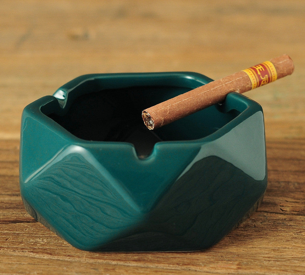 Nordic Light Luxury Ceramic Ashtray Home Living Room Personality Simple And Creative Coffee Table Decoration Ornaments